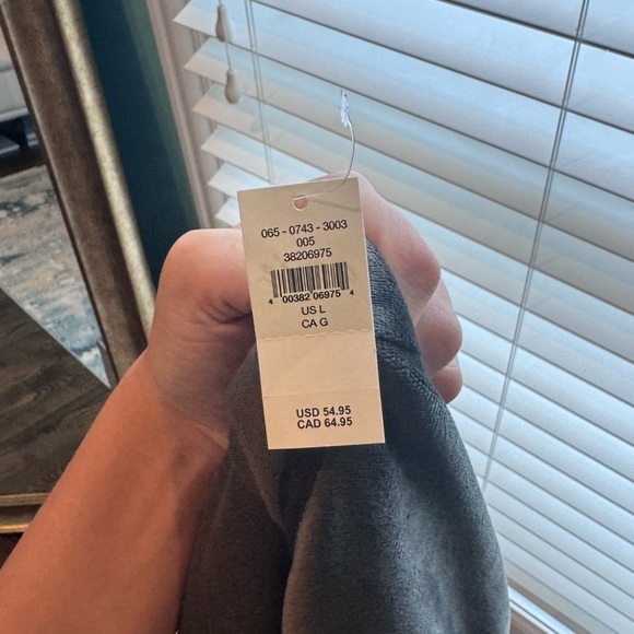 Aerie Shiny Black Straight Leg Pants & Hoodie Set - Picture 4 of 5